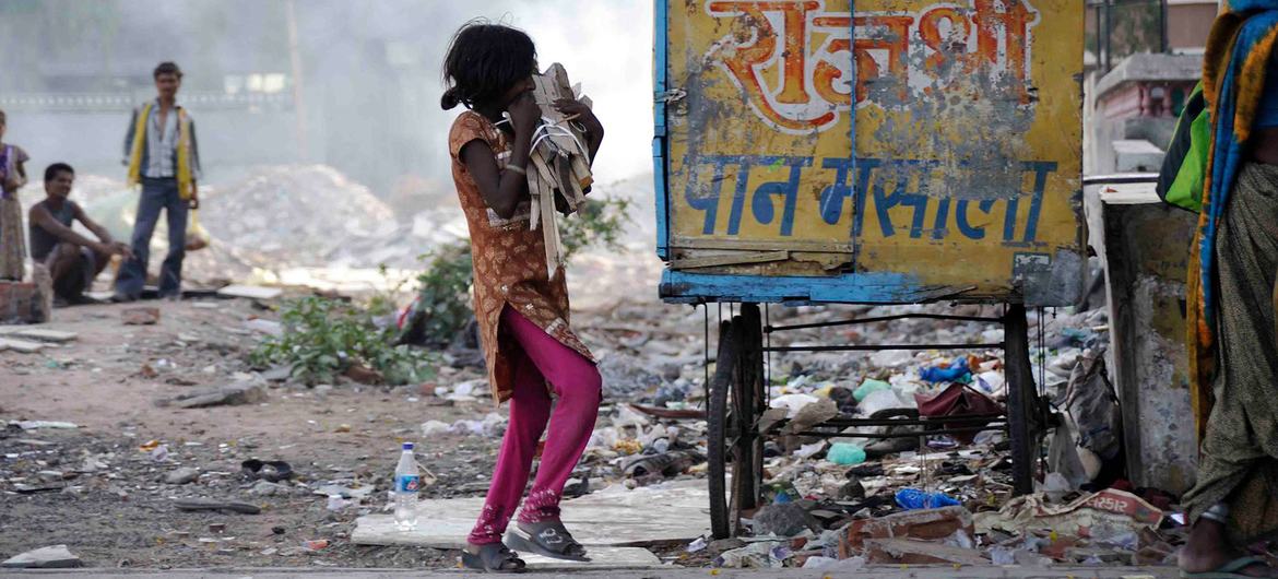 1100 millones de personas son pobres pese a los avances en 25 países ...
